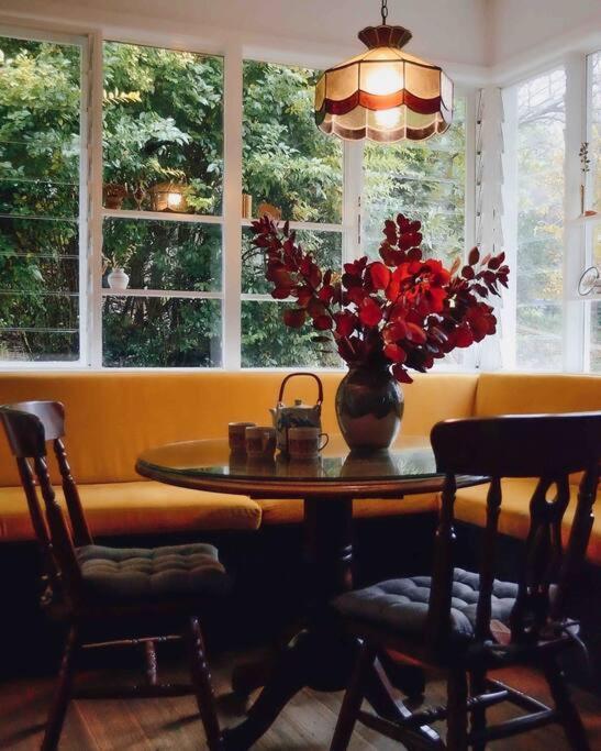 Harrys House Warburton - Peaceful Riverside Cottage In The Perfect Location Exterior photo